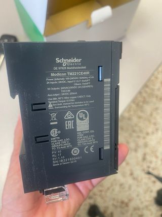 Schneider Modicon M221 TM221CE40R PLC