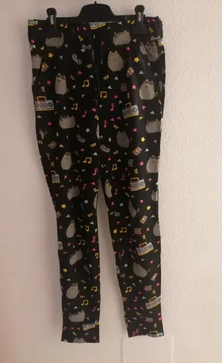 Pantalones Pusheen negros con estampado