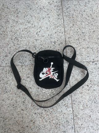 Riñonera Nike Jordan Negra