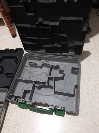 Dos Maletines Hitachi vacios . dos unidades