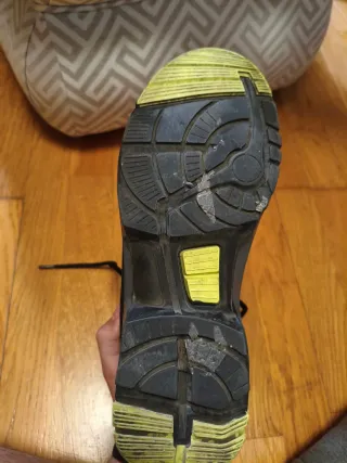 Botas de seguridad Uvex negras y grises