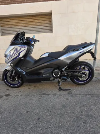 Yamaha TMAX 530
