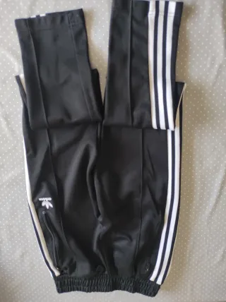 Pantalón chándal Adidas negro