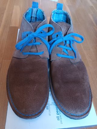 Botas Pisamierdas Marrones y Azules