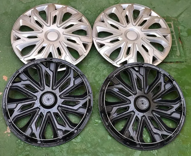 Llantas de acero 15" con tapacubos y tornillería