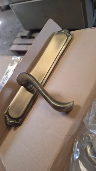 Manivela con placa Bronce Inglés Hazme una oferta