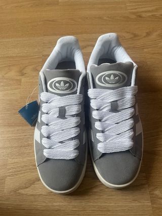 Zapatillas Adidas Campus Grises y Blancas