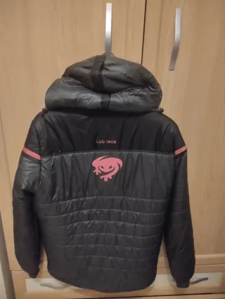 Chaqueta Macron Levante UD talla S