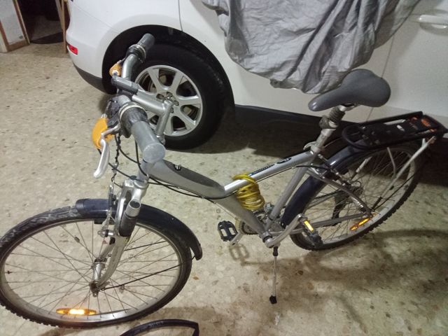 Bicicleta B'Twin Gris