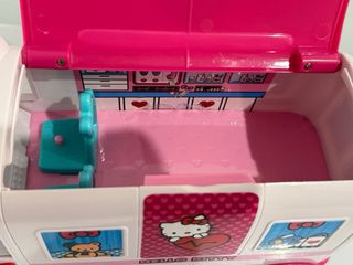Pack Hello Kitty Cocina 
+Helicoptero + Ambulancia