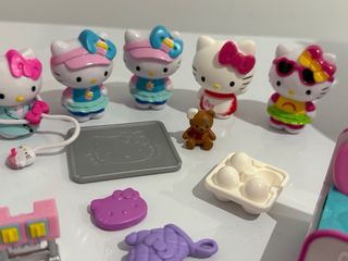 Pack Hello Kitty Cocina 
+Helicoptero + Ambulancia