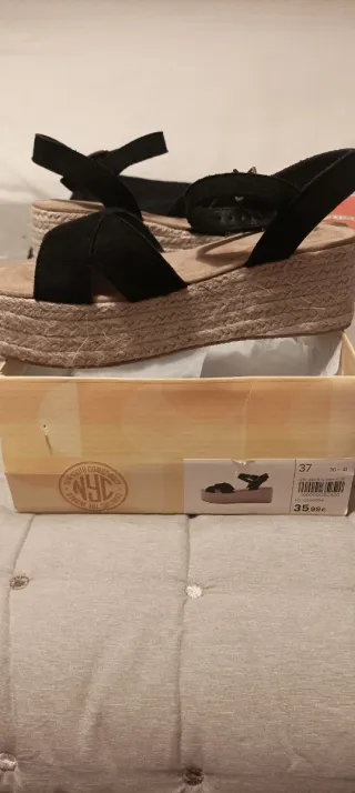Cuñas negras plataforma de 6cm, talla 37. Nuevas