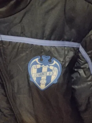 Chaqueta Macron Levante UD talla S