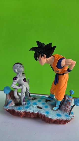 Figura Goku vs Freezer - Nueva