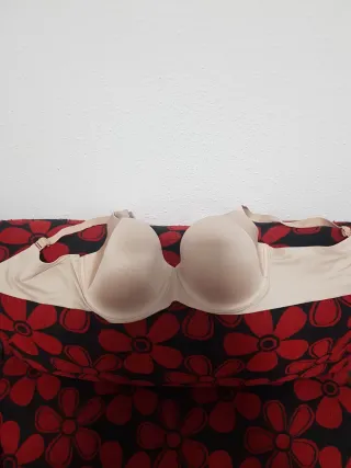 Sujetador Triumph beige,    Talla 90C