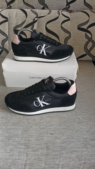 Calvin Klein Runner Negro Rosa