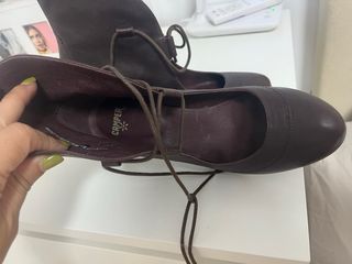 Botines Camper Marrones con Cordones
