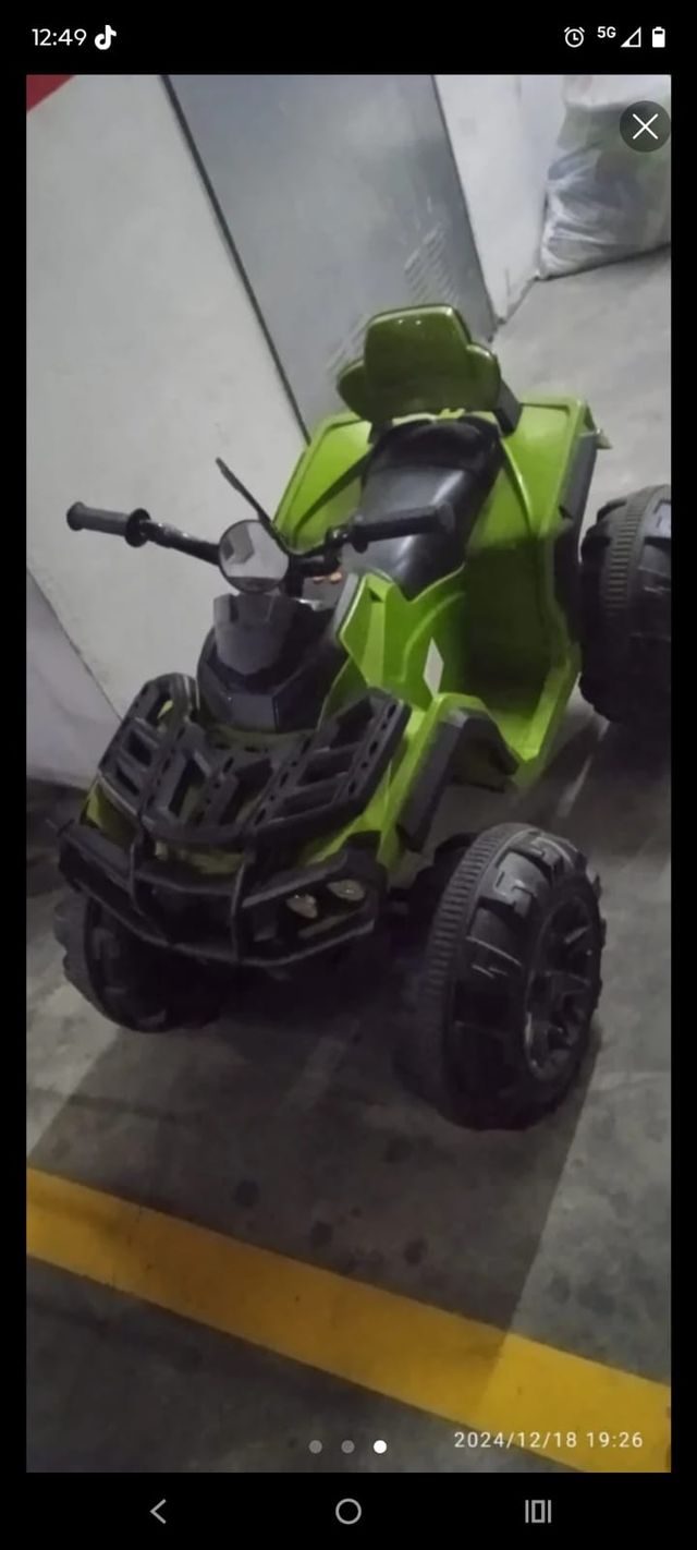 Coche eléctrico infantil 4x4