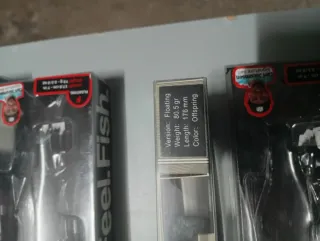 Lote de 5
señuelos pesca swimbaits duros y caja 
