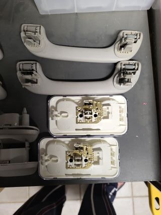 Luces y tiradores techo Renault Trafic/Movano