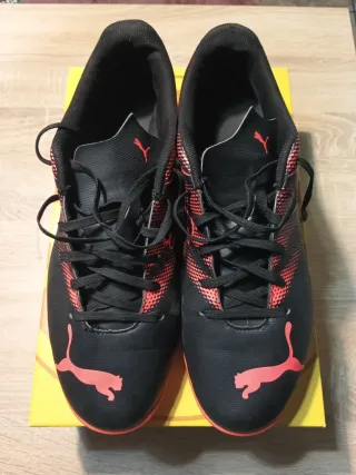 Zapatillas Fútbol Sala Puma Negras Rojas