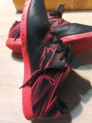 Zapatillas Fútbol Sala Puma Negras Rojas