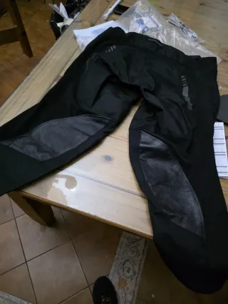 Pantalón protector moto negro
