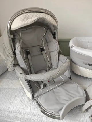 Carro de bebé 3 piezas beige tiene 6 años de uso