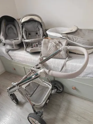 Carro de bebé 3 piezas beige tiene 6 años de uso
