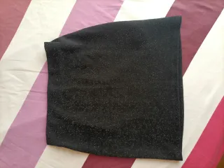 Falda negra plateada