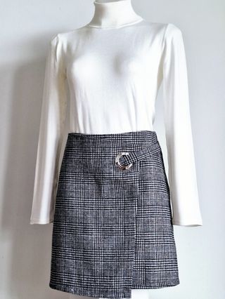 Falda Tweed Cuadros con Solapa