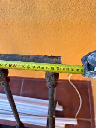 Reja de hierro forjado para ventana