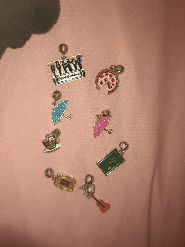 Cuentas Charm Serie Friends