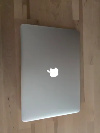 MacBook Pro 15 2015 Plata 16 RAM 256 SSD