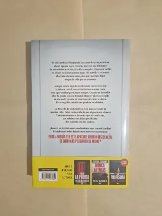 Libro " La asistenta te vigila "