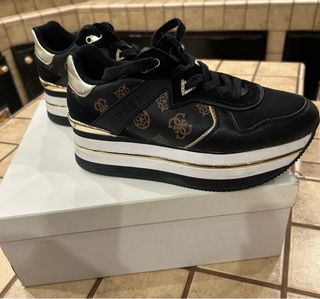 Scarpe Guess nere e oro
