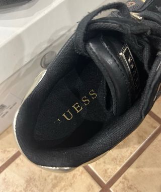 Scarpe Guess nere e oro