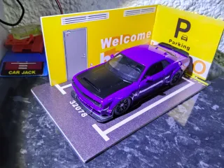 Carro Dodge de Brinquedo Roxo