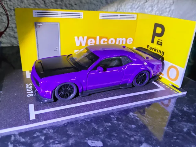 Carro  Dodge de Brinquedo Roxo