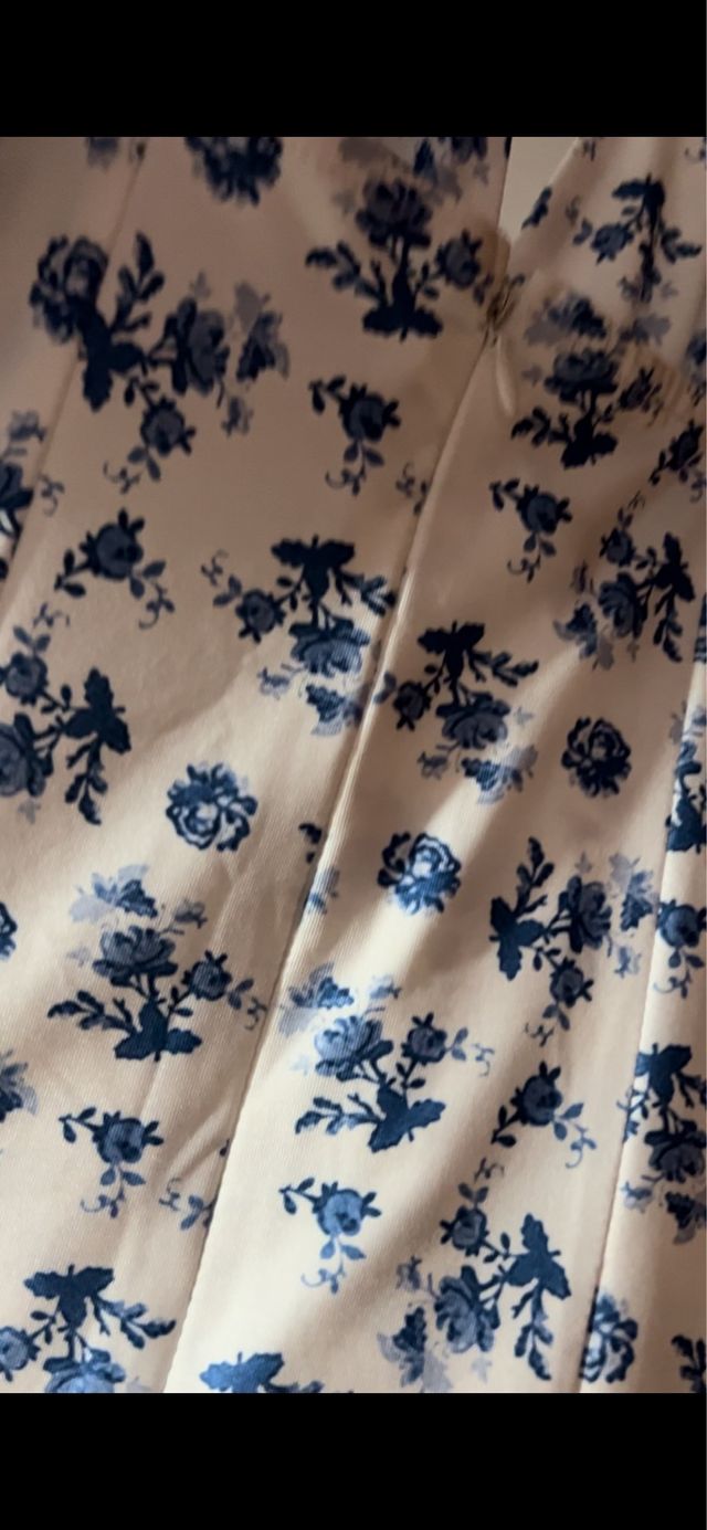 Vestido floral blanco y azul