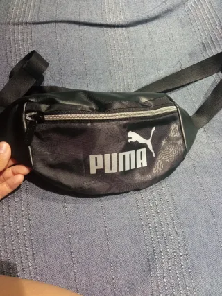 Riñonera Puma Negra y Plateada (1 Uso)