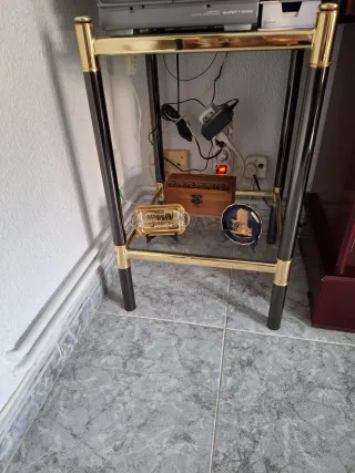 Gratis mueble salon, mesa de comedor cristal y 4 s