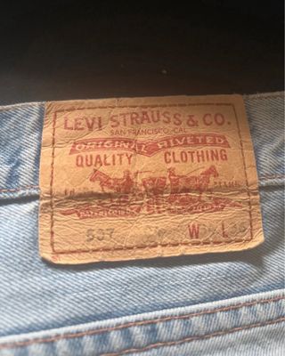 Jeans Levi's strappati azzurri