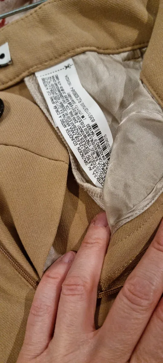 Pantalón Zara color camel