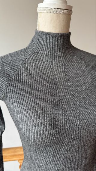 Jersey gris de cuello alto - S