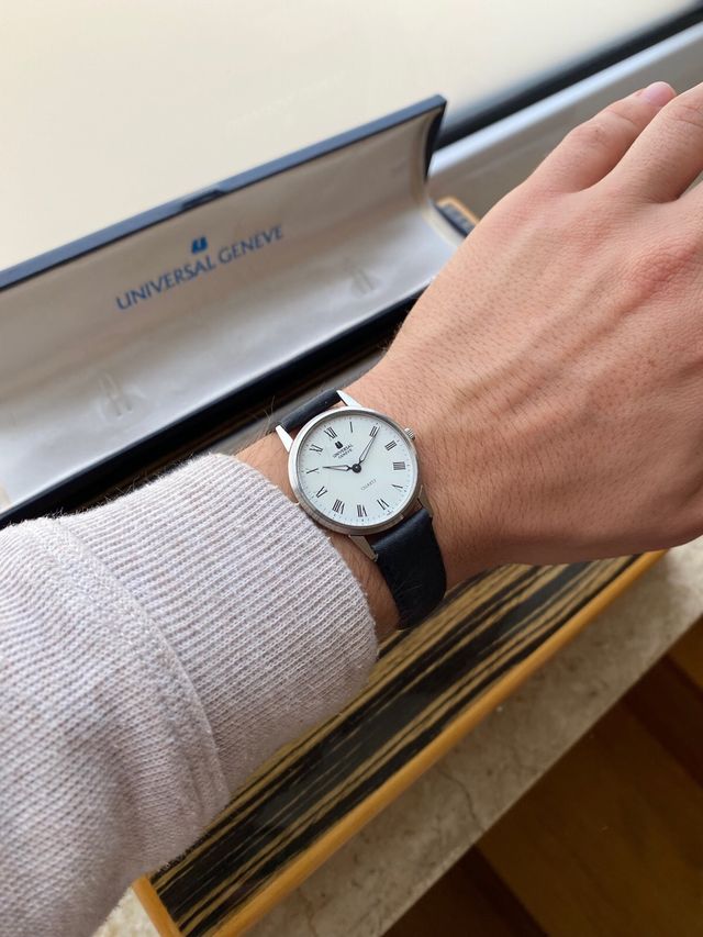Reloj Universal Genève Quartz Vintage Negro