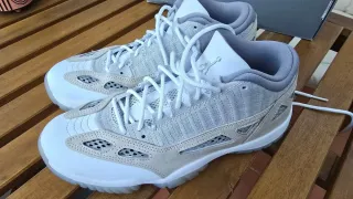Air Jordan 11 Retro Low IE Beige/Blanco Talla 42.5