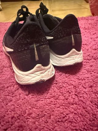 Scarpe da corsa Nike nere e bianche