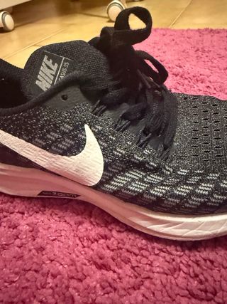 Scarpe da corsa Nike nere e bianche