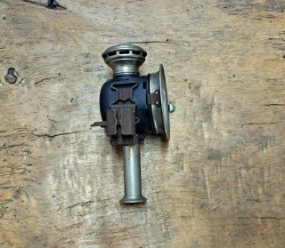 Faro de bicicleta antiguo